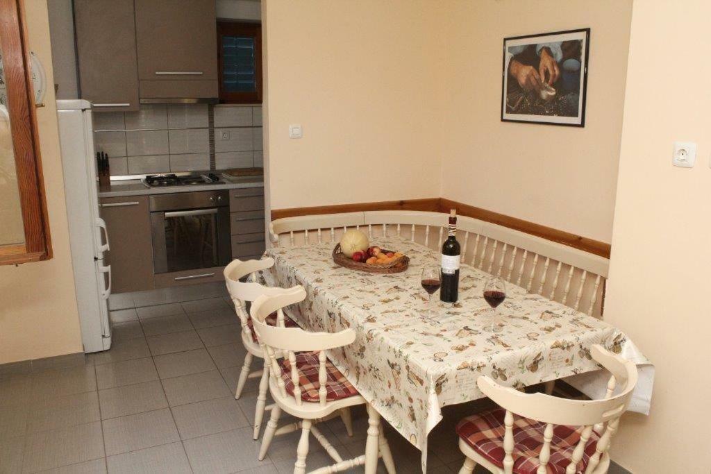 Apartman Morovic Sveti Filip i Jakov Buitenkant foto